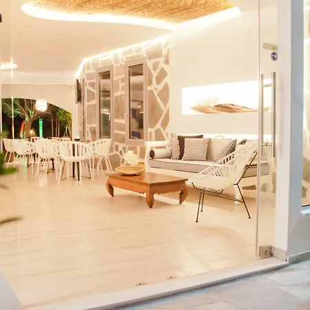 Malibu Boutique & Фалираки