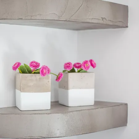 Malibu Boutique & Фалираки