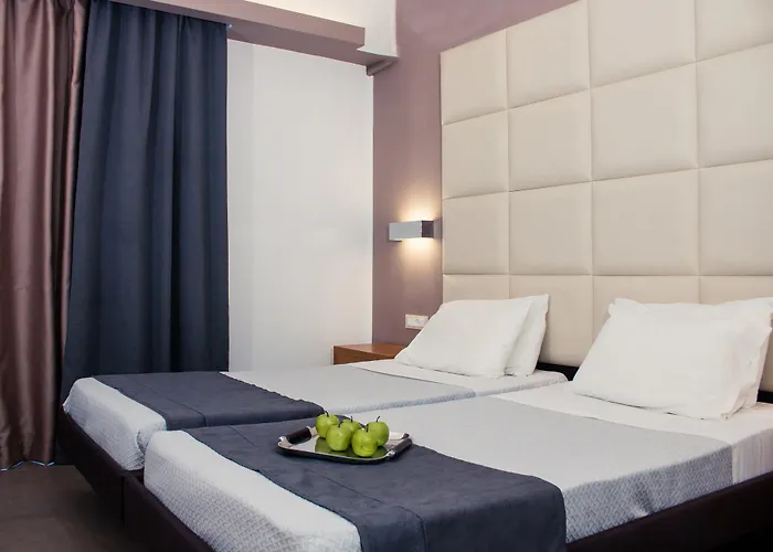 Malibu Boutique & 4*