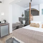 Malibu Boutique &