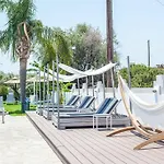 Malibu Boutique & פליראקי
