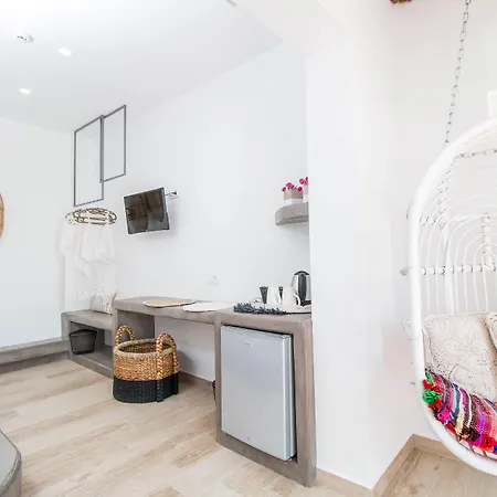 Malibu Studios & Bungalows