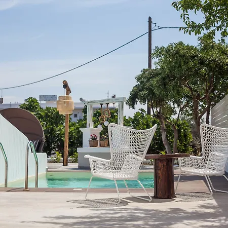 Aparthotel Malibu Studios & Bungalows