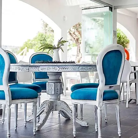 Malibu Boutique & 公寓式酒店 4*