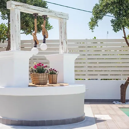 Malibu Boutique & 2*
