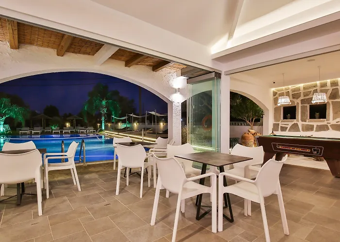 Aparthotel Malibu Boutique & 4*