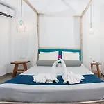 شقة فندقية Malibu Boutique & فاليراكي