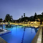 Malibu Boutique & فاليراكي