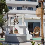Malibu Boutique & 4* فاليراكي