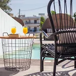 Malibu Boutique & شقة فندقية فاليراكي
