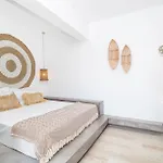 Malibu Boutique & 4*