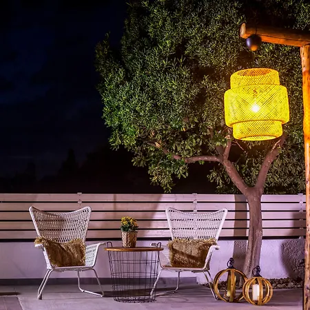 Malibu Boutique & 4*