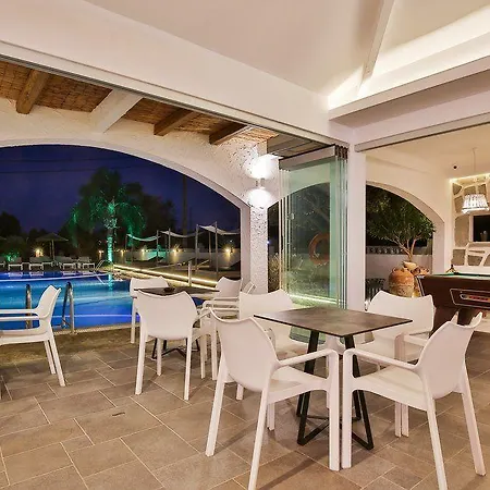 Malibu Boutique & Aparthotel 2*